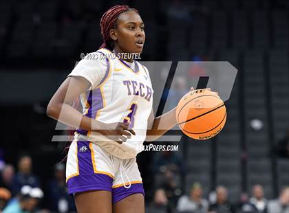 Thumbnail 2 in Santiago vs. Oakland Tech (CIF State D1 Final) photogallery.