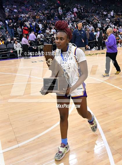 Thumbnail 3 in Santiago vs. Oakland Tech (CIF State D1 Final) photogallery.