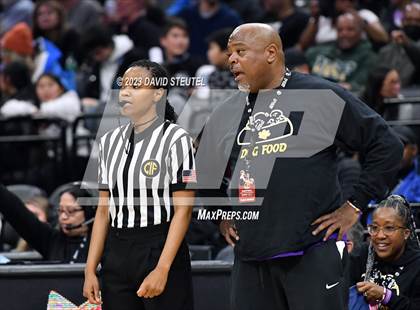 Thumbnail 3 in Santiago vs. Oakland Tech (CIF State D1 Final) photogallery.