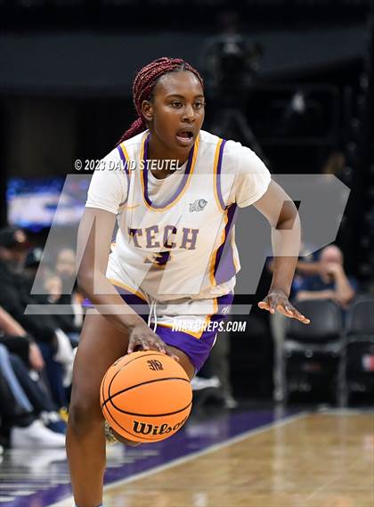 Thumbnail 3 in Santiago vs. Oakland Tech (CIF State D1 Final) photogallery.