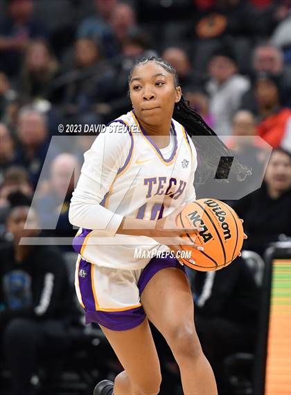 Thumbnail 2 in Santiago vs. Oakland Tech (CIF State D1 Final) photogallery.