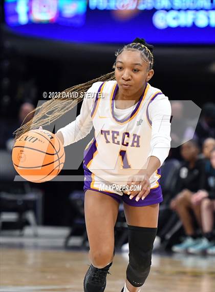 Thumbnail 3 in Santiago vs. Oakland Tech (CIF State D1 Final) photogallery.