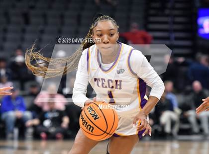 Thumbnail 3 in Santiago vs. Oakland Tech (CIF State D1 Final) photogallery.