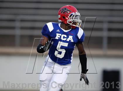 Thumbnail 3 in FCA Heart of a Champion All-Star Game photogallery.