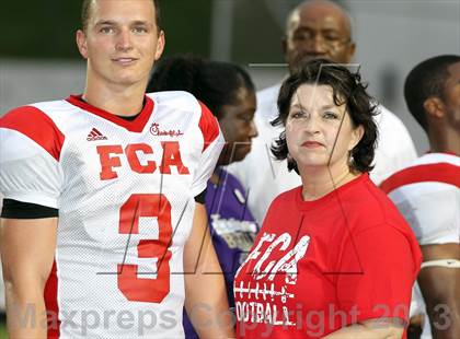 Thumbnail 1 in FCA Heart of a Champion All-Star Game photogallery.