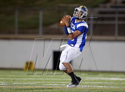 Thumbnail 1 in FCA Heart of a Champion All-Star Game photogallery.