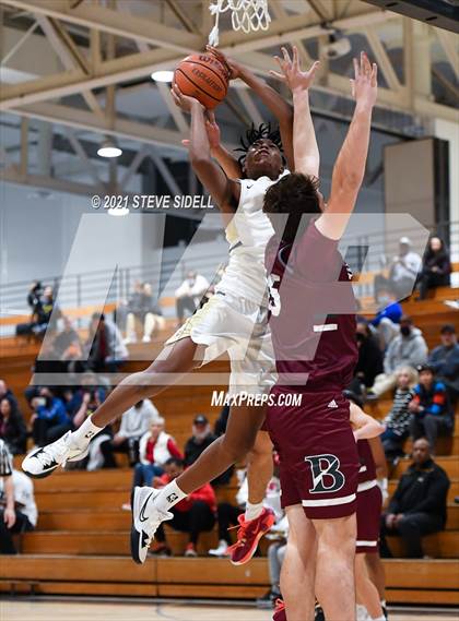 Thumbnail 1 in Mater Dei Catholic vs. Bishop's photogallery.