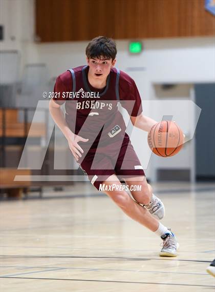 Thumbnail 1 in Mater Dei Catholic vs. Bishop's photogallery.
