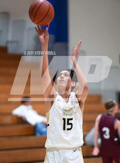 Thumbnail 1 in Mater Dei Catholic vs. Bishop's photogallery.