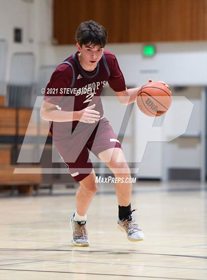 Thumbnail 2 in Mater Dei Catholic vs. Bishop's photogallery.