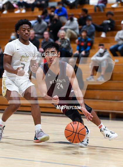 Thumbnail 1 in Mater Dei Catholic vs. Bishop's photogallery.