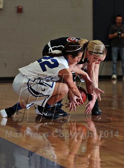 Thumbnail 2 in Cosby vs Washburn (TSSAA D2-A District Final) photogallery.