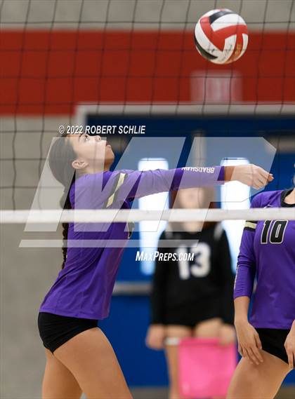 Thumbnail 3 in Bradshaw Christian @ Folsom photogallery.
