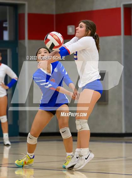 Thumbnail 1 in Bradshaw Christian @ Folsom photogallery.