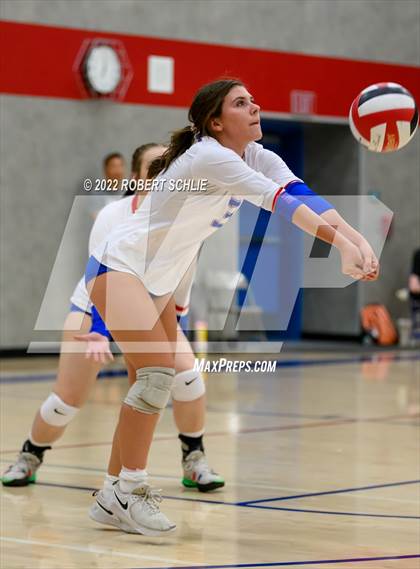 Thumbnail 1 in Bradshaw Christian @ Folsom photogallery.