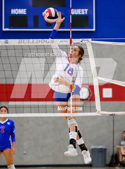 Thumbnail 1 in Bradshaw Christian @ Folsom photogallery.