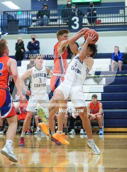 Thumbnail 3 in Timpview vs. Corner Canyon (CC Winter Invitational) photogallery.