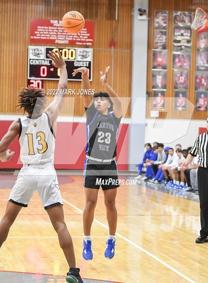 Thumbnail 3 in Canyon View vs. Maryvale (Phoenix Union High Classic) photogallery.