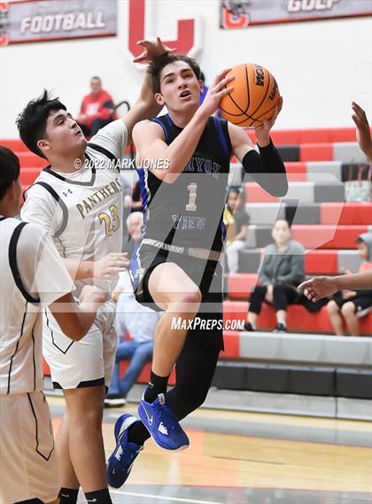 Thumbnail 1 in Canyon View vs. Maryvale (Phoenix Union High Classic) photogallery.