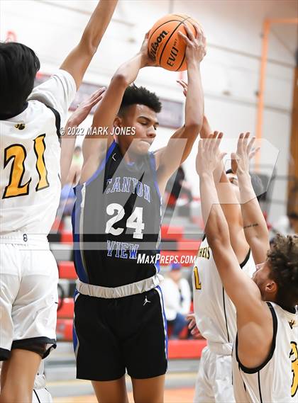 Thumbnail 2 in Canyon View vs. Maryvale (Phoenix Union High Classic) photogallery.