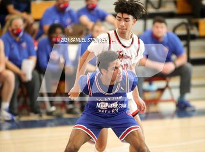 Thumbnail 1 in Lincoln vs. Clayton Valley Charter (NorCal Tipoff Classic) photogallery.
