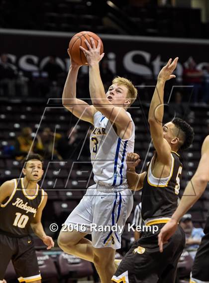 Thumbnail 3 in Kickapoo vs. Bolivar  (Bass Pro Tournament of Champions) photogallery.