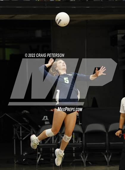 Thumbnail 1 in Timpanogos vs. Northridge (UHSAA 5A Quarterfinal Loss) photogallery.