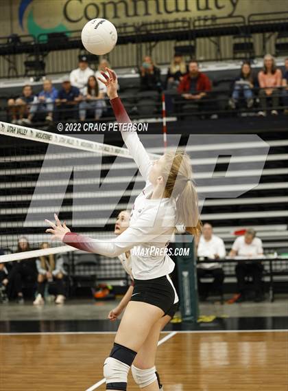 Thumbnail 2 in Timpanogos vs. Northridge (UHSAA 5A Quarterfinal Loss) photogallery.