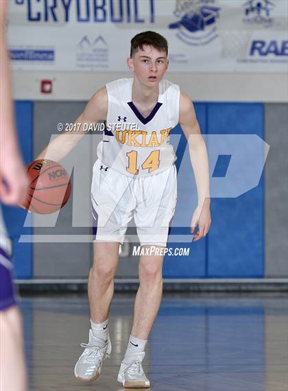 Thumbnail 2 in Bear Creek vs. Ukiah (Les Curry Invitational) photogallery.