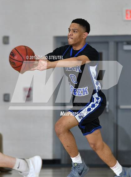 Thumbnail 1 in Bear Creek vs. Ukiah (Les Curry Invitational) photogallery.