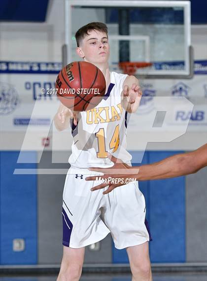 Thumbnail 2 in Bear Creek vs. Ukiah (Les Curry Invitational) photogallery.