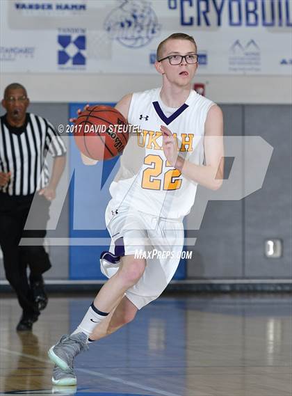 Thumbnail 3 in Bear Creek vs. Ukiah (Les Curry Invitational) photogallery.