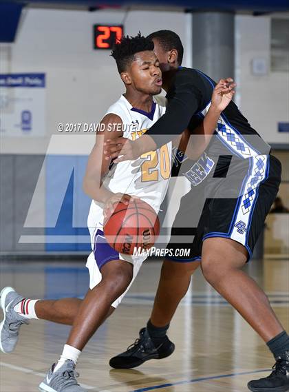 Thumbnail 1 in Bear Creek vs. Ukiah (Les Curry Invitational) photogallery.