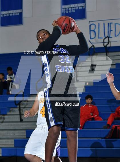 Thumbnail 2 in Bear Creek vs. Ukiah (Les Curry Invitational) photogallery.