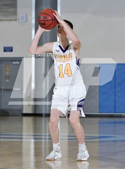 Thumbnail 1 in Bear Creek vs. Ukiah (Les Curry Invitational) photogallery.