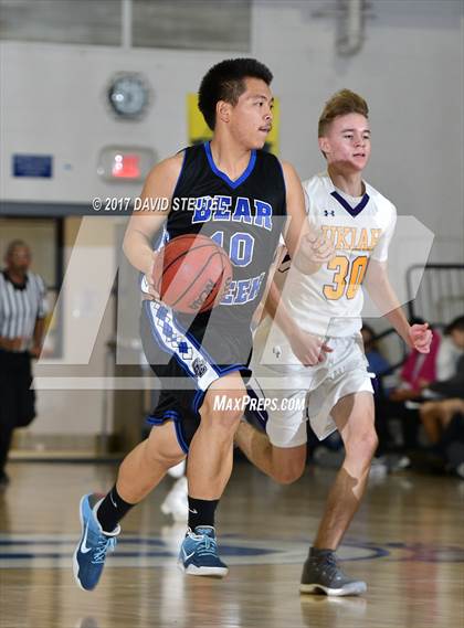 Thumbnail 1 in Bear Creek vs. Ukiah (Les Curry Invitational) photogallery.