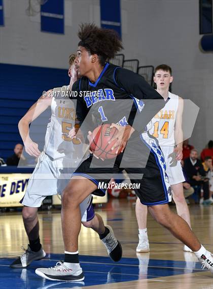 Thumbnail 1 in Bear Creek vs. Ukiah (Les Curry Invitational) photogallery.