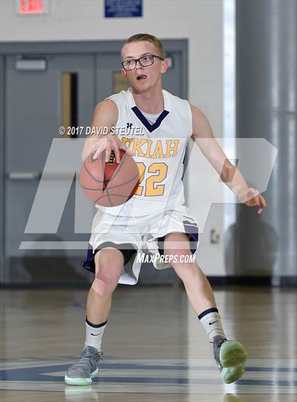 Thumbnail 2 in Bear Creek vs. Ukiah (Les Curry Invitational) photogallery.
