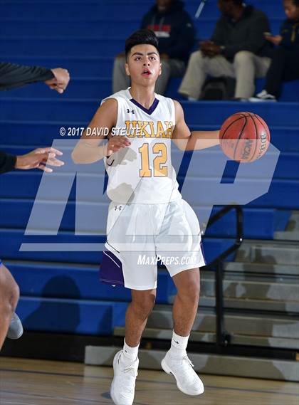 Thumbnail 3 in Bear Creek vs. Ukiah (Les Curry Invitational) photogallery.