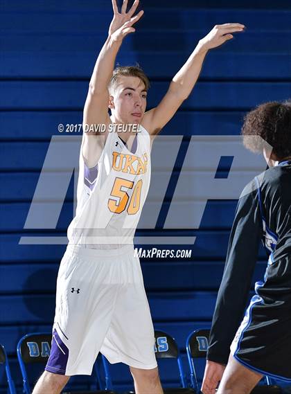Thumbnail 1 in Bear Creek vs. Ukiah (Les Curry Invitational) photogallery.