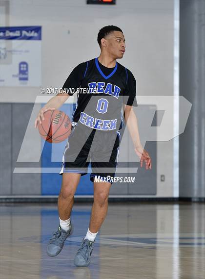 Thumbnail 3 in Bear Creek vs. Ukiah (Les Curry Invitational) photogallery.