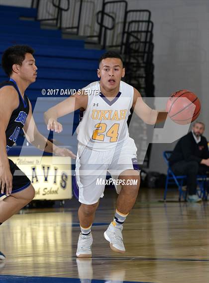 Thumbnail 3 in Bear Creek vs. Ukiah (Les Curry Invitational) photogallery.