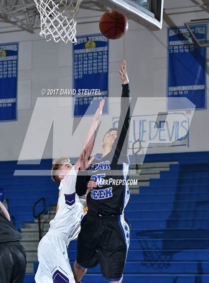 Thumbnail 2 in Bear Creek vs. Ukiah (Les Curry Invitational) photogallery.