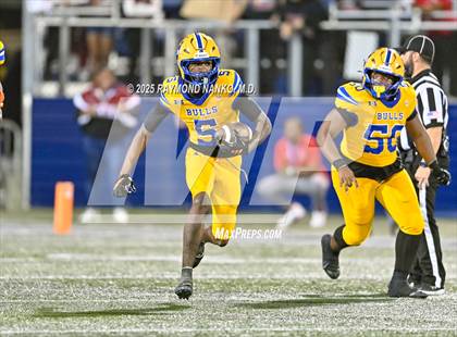 Thumbnail 2 in Raines vs. Northwestern (FHSAA 3A Final) photogallery.