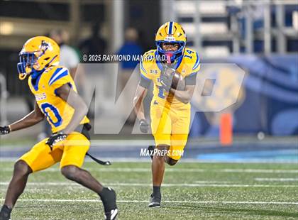 Thumbnail 2 in Raines vs. Northwestern (FHSAA 3A Final) photogallery.