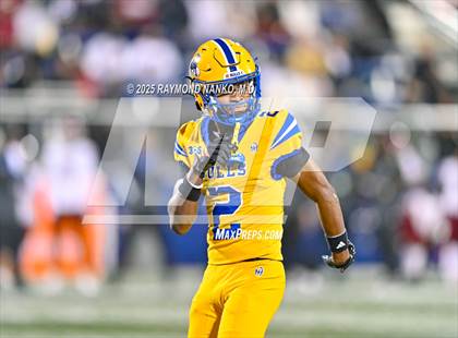 Thumbnail 2 in Raines vs. Northwestern (FHSAA 3A Final) photogallery.