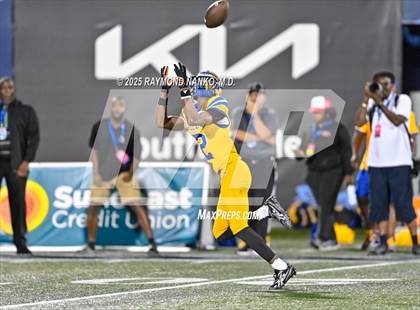 Thumbnail 3 in Raines vs. Northwestern (FHSAA 3A Final) photogallery.