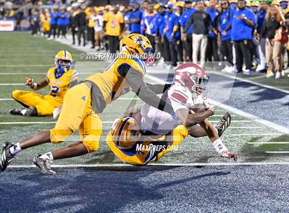 Thumbnail 2 in Raines vs. Northwestern (FHSAA 3A Final) photogallery.
