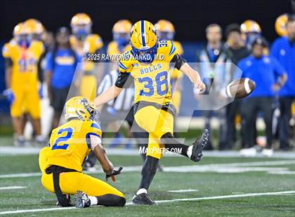 Thumbnail 2 in Raines vs. Northwestern (FHSAA 3A Final) photogallery.