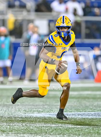 Thumbnail 1 in Raines vs. Northwestern (FHSAA 3A Final) photogallery.